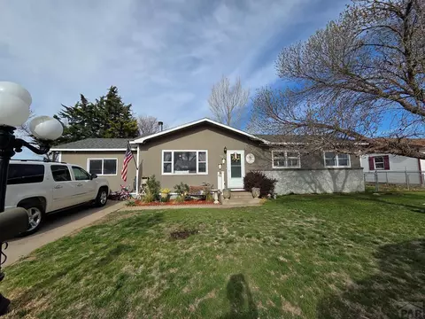 902 Everett, Lamar, CO 81052 photo 1