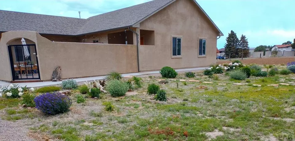 Exterior - 1470 Villa Spanada, Pueblo, CO 81006 photo 1 of 3