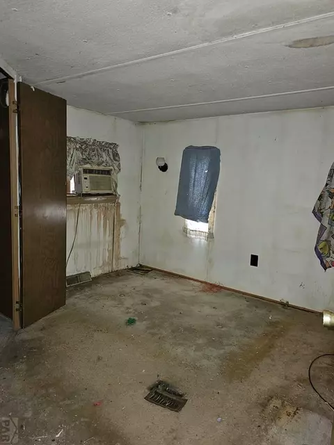 Bedroom - 11 Swallow Ridge Dr, Lamar, CO 81052 photo 2 of 2