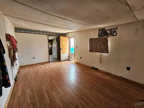 Living - 11 Swallow Ridge Dr, Lamar, CO 81052 photo 2 of 2