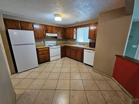 Kitchen - 607 W Logan St, Lamar, CO 81052 photo 2 of 2