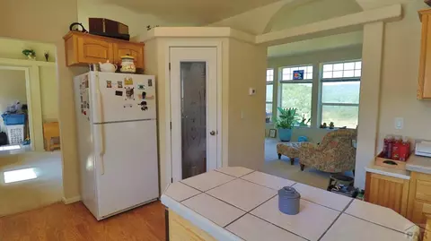 Kitchen - 25850 River Pines Rd, Aguilar, CO 81020 photo 3 of 4