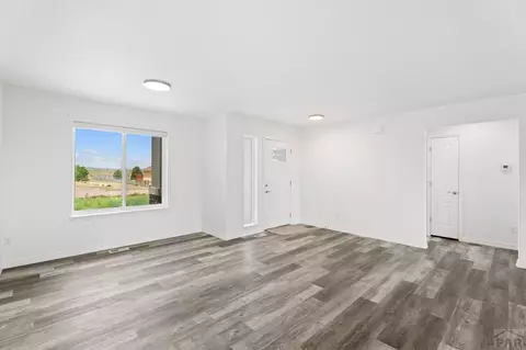 26 E Lyons Dr, Pueblo, CO 81007 photo 4