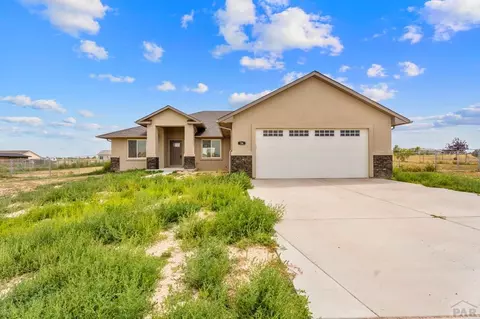 26 E Lyons Dr, Pueblo, CO 81007 photo 2