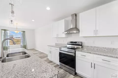 26 E Lyons Dr, Pueblo, CO 81007 photo 10