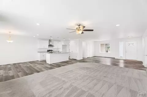 26 E Lyons Dr, Pueblo, CO 81007 photo 6