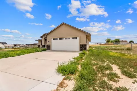26 E Lyons Dr, Pueblo, CO 81007 photo 3