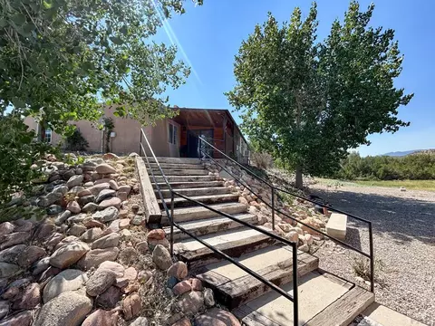 560 Oak Creek Ave, Rockvale, CO 81244