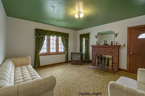 301 E 7th St, Walsenburg, CO 81089 photo 2