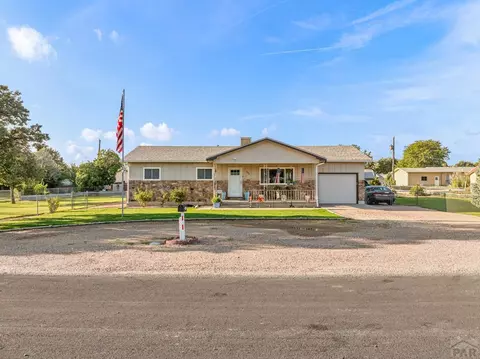 2036 Riverview Dr, Pueblo, CO 81006