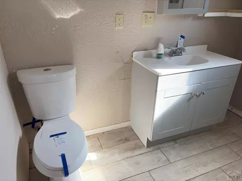 Bath - 611 4th St, Fowler, CO 81039 photo 2 of 3