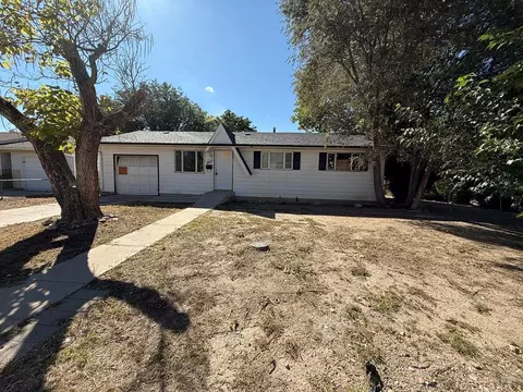1827 Seminole Ln, Pueblo, CO 81001