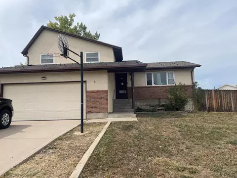 5 Chautard Ct, Pueblo, CO 81005