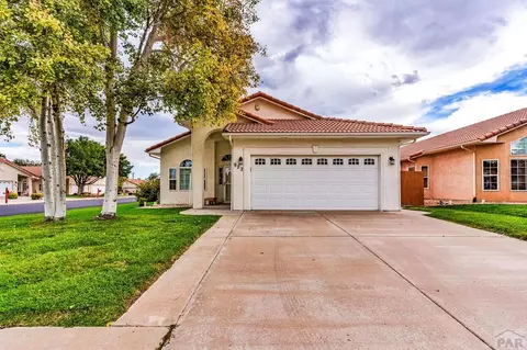 922 Pinecrest Dr, Pueblo, CO 81005