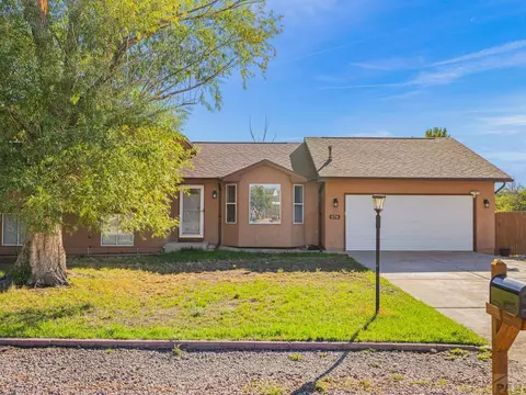 576 S Falcon Dr, Pueblo West, CO 81007