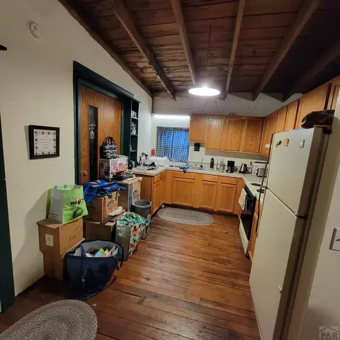 Kitchen - 307 W Beech St, Lamar, CO 81052 photo 3 of 5