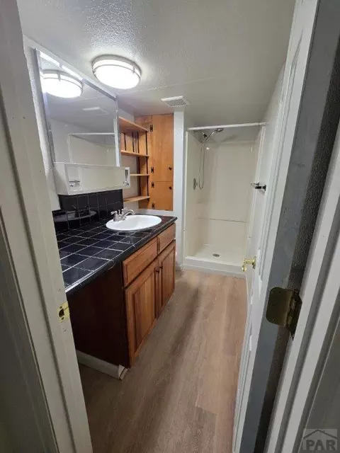 Bath - 307 W Beech St, Lamar, CO 81052 photo 6 of 7