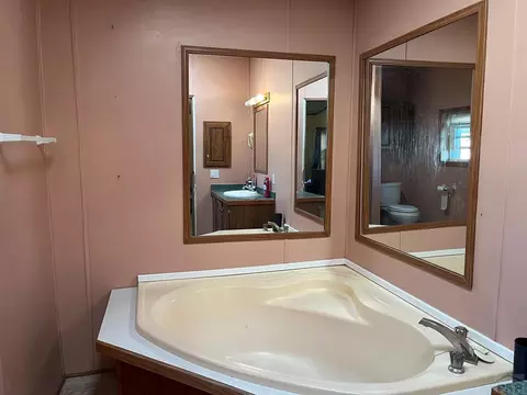 Bath - 805 7th St, Fowler, CO 81039 photo 2 of 3