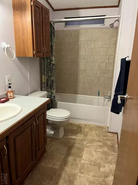 Bath - 805 7th St, Fowler, CO 81039 photo 1 of 3