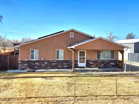 206 Melon, La Junta, CO 81050 photo 1