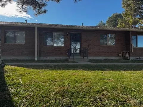 2102 Chautard Dr #B, Pueblo, CO 81005