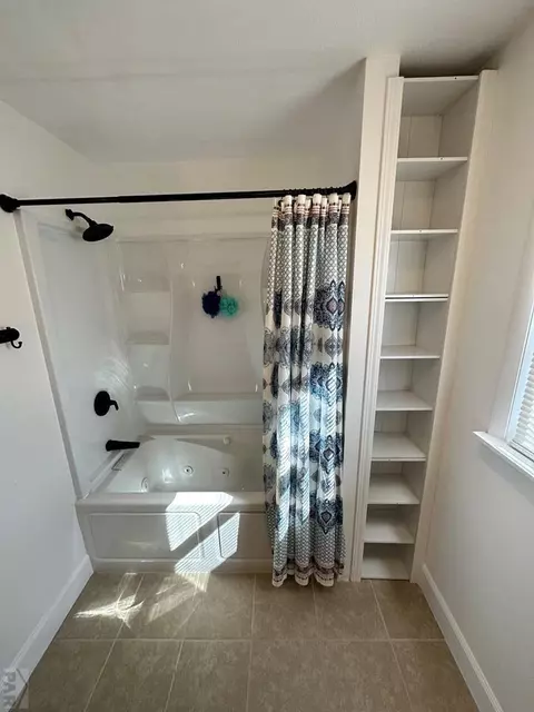 Bath - 210 Pine St, Lamar, CO 81052 photo 1 of 2