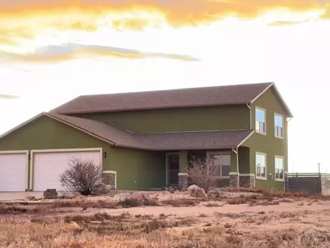 1507 N Gentry Ln, Pueblo West, CO 81007