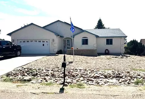 438 W Fairway Dr, Pueblo West, CO 81007