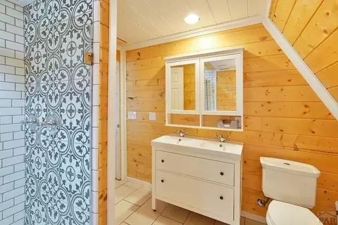 Bath - 48 Angel Rd, Rye, CO 81069 photo 3 of 4