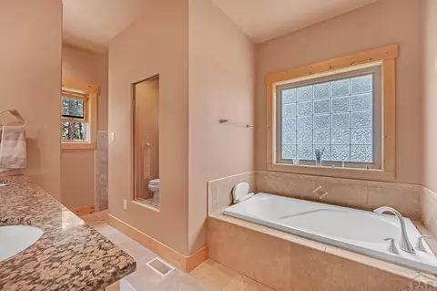 Bath - 8564 Ridge Rd, Beulah, CO 81023 photo 3 of 8