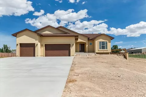 986 S Kenosha Ln, Pueblo West, CO 81007