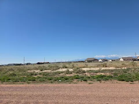 1108 E Blackstone Dr, Pueblo West, CO 81007