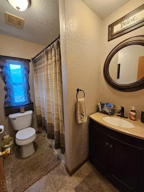 Bath - 460 E 4th Ave, Springfield, CO 81073 photo 3 of 4