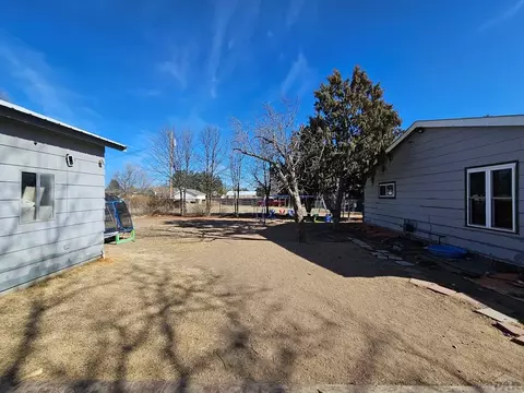 Exterior - 233 E 5th Ave, Springfield, CO 81073 photo 4 of 7