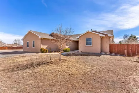 2064 Iris Rd, Pueblo, CO 81006