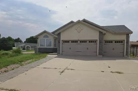 16 Posada Dr, Pueblo, CO 81005