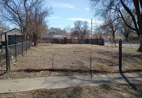 904 E First St, Pueblo, CO 81001