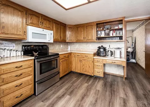 Kitchen - 11210 Eggar Dr, Peyton, CO 80831 photo 2 of 4
