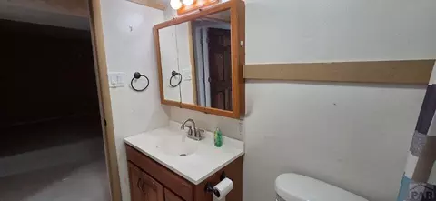 Bath - 307 Hackberry St, Lamar, CO 81052 photo 5 of 5