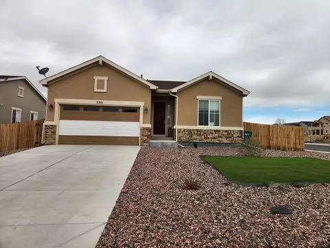 2201 Sunrise Ln, Pueblo, CO 81008