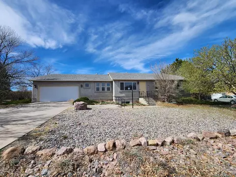 659 S Camrose Dr, Pueblo, CO 81007