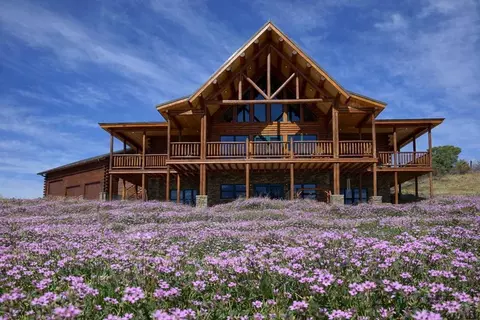 1325 Primavera Pl, La Veta, CO 81055