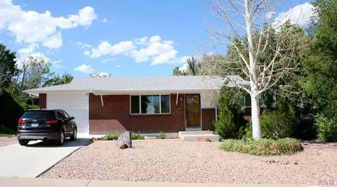 7 Tartan Ln, Pueblo, CO 81001