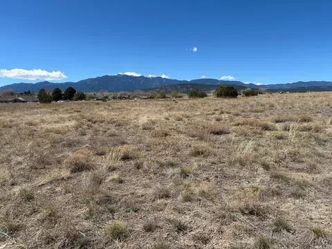 1113 Plum Creek Ln, Colorado City, CO 81019