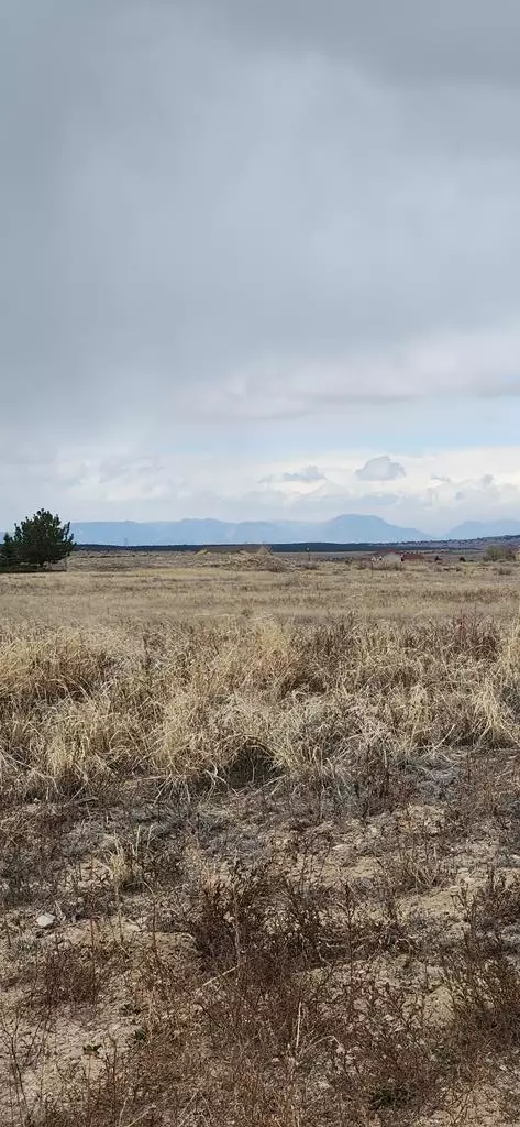 869 E Platteville Blvd, Pueblo West, CO 81007
