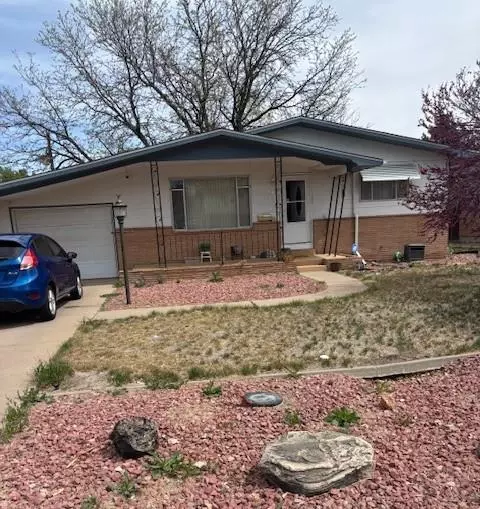 137 Fordham Cir, Pueblo, CO 81005