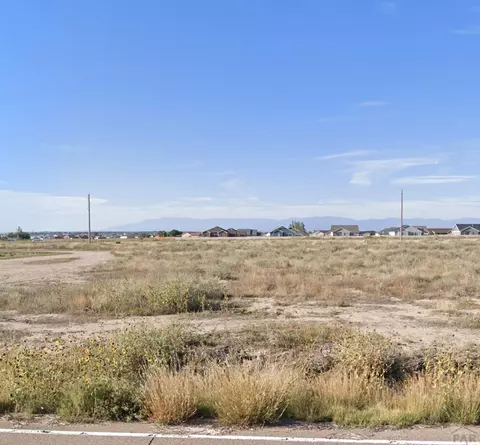 894 E Gold Dr, Pueblo West, CO 81007