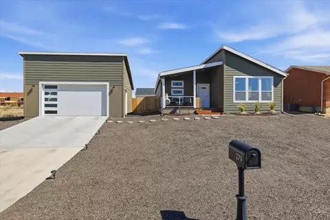 279 W Acorn Dr, Pueblo West, CO 81007