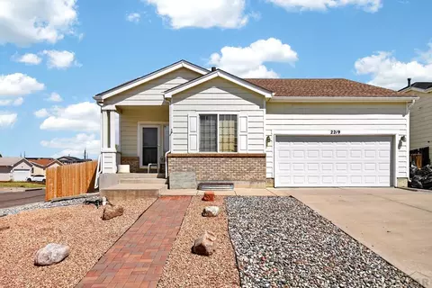 2219 Cowhand Pl, Pueblo, CO 81008