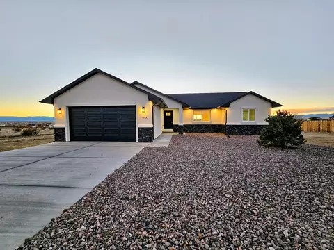 1151 N Red Granite Ln, Pueblo West, CO 81007